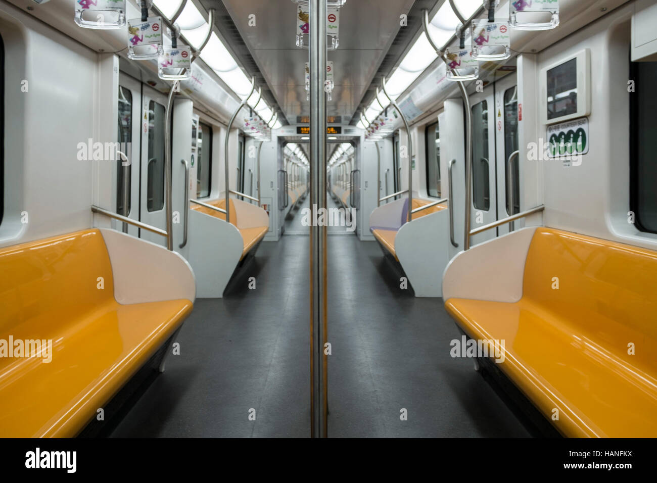 Intérieur de rame de métro Chine Banque D'Images