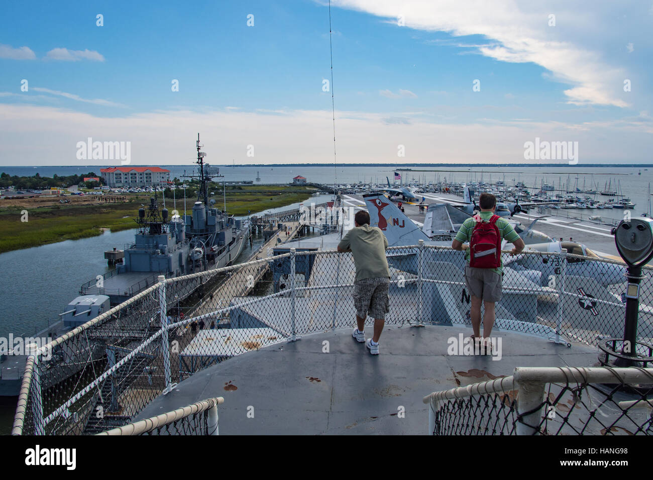 USS Yorktown et Laffey à Patriot Point Charleston Banque D'Images