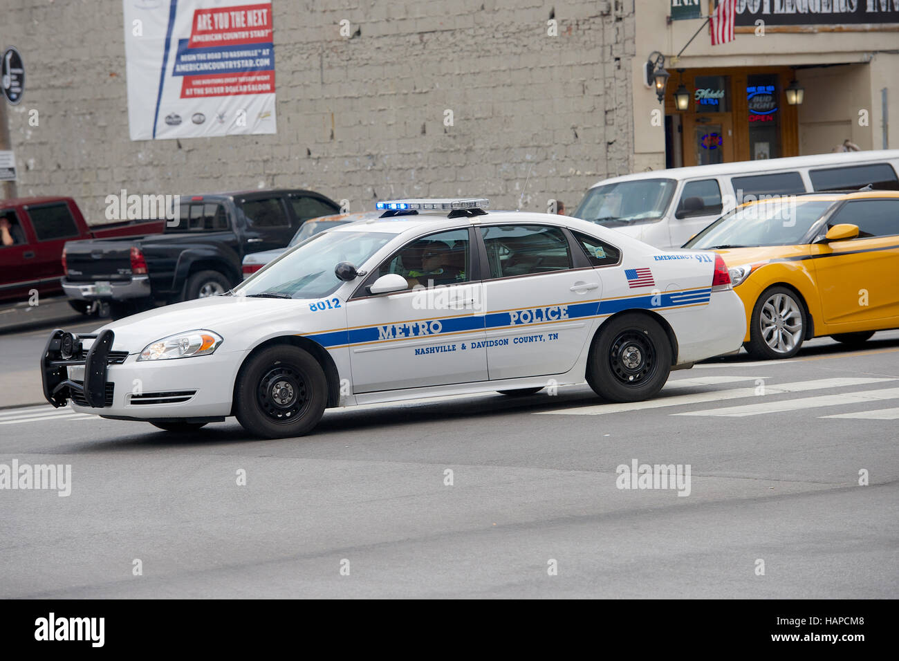 Voiture de police métropolitaine sur Broadway, centre-ville, à Nashville, Tennessee, USA. Banque D'Images