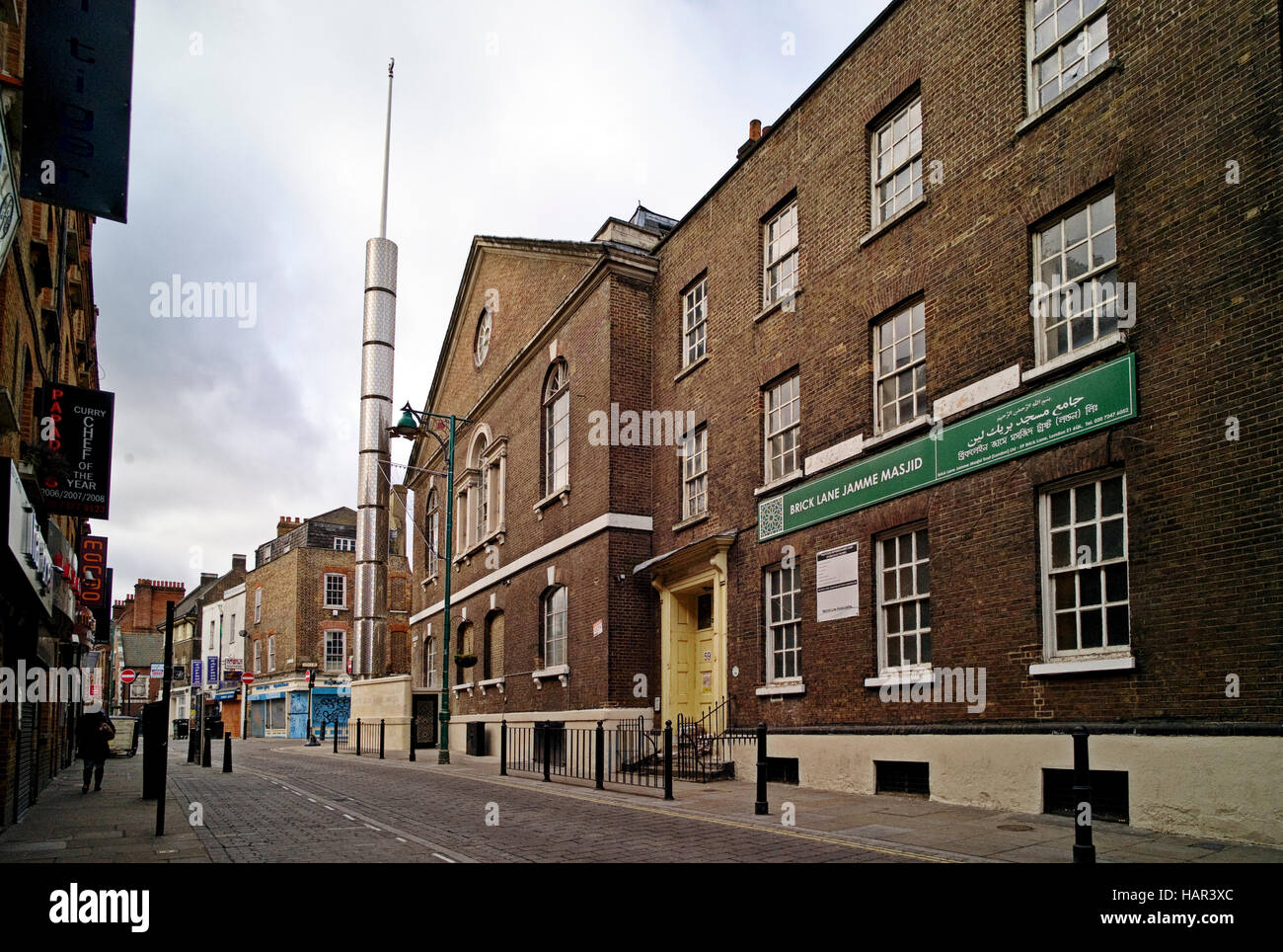 Jamme masjid brick lane mosquée, un huguenot auparavant l'Eglise et la synagogue à Brick Lane spitalfields Londres avec minaret Banque D'Images