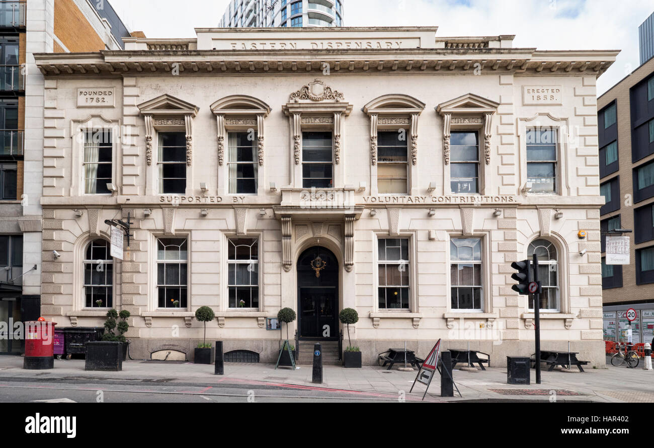 Dispensaire de l'est établi en 1858 à Leman Street, entre Aldgate et  Whitechapel Photo Stock - Alamy
