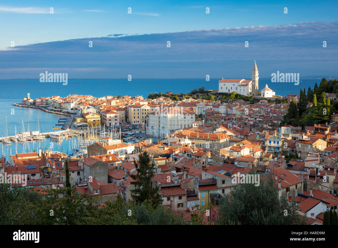 L'aube vue sur vieille ville de Piran, Slovénie Primorska, Banque D'Images