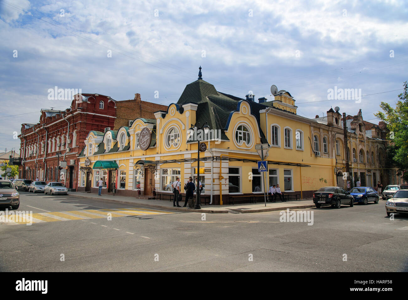 Voir de vieux bâtiments. La ville d'Astrakhan, dans le sud de la Russie La ville est sur les rives de la rivière Volga Banque D'Images