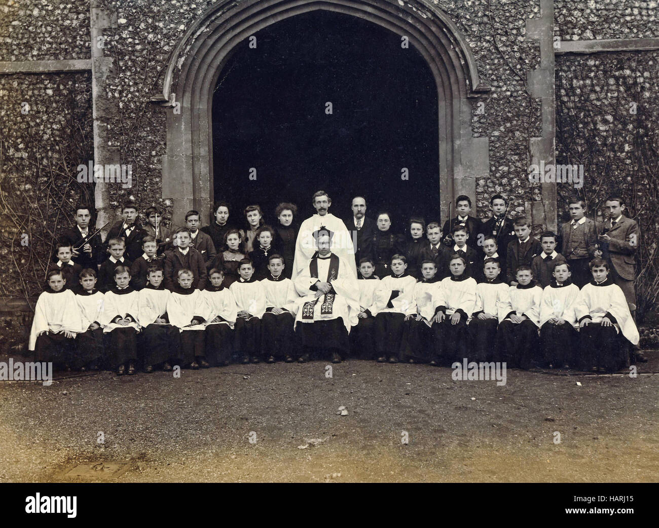 Image d'archive historique de la chorale à l'église Église de l'extérieur c1890s Victorian Banque D'Images