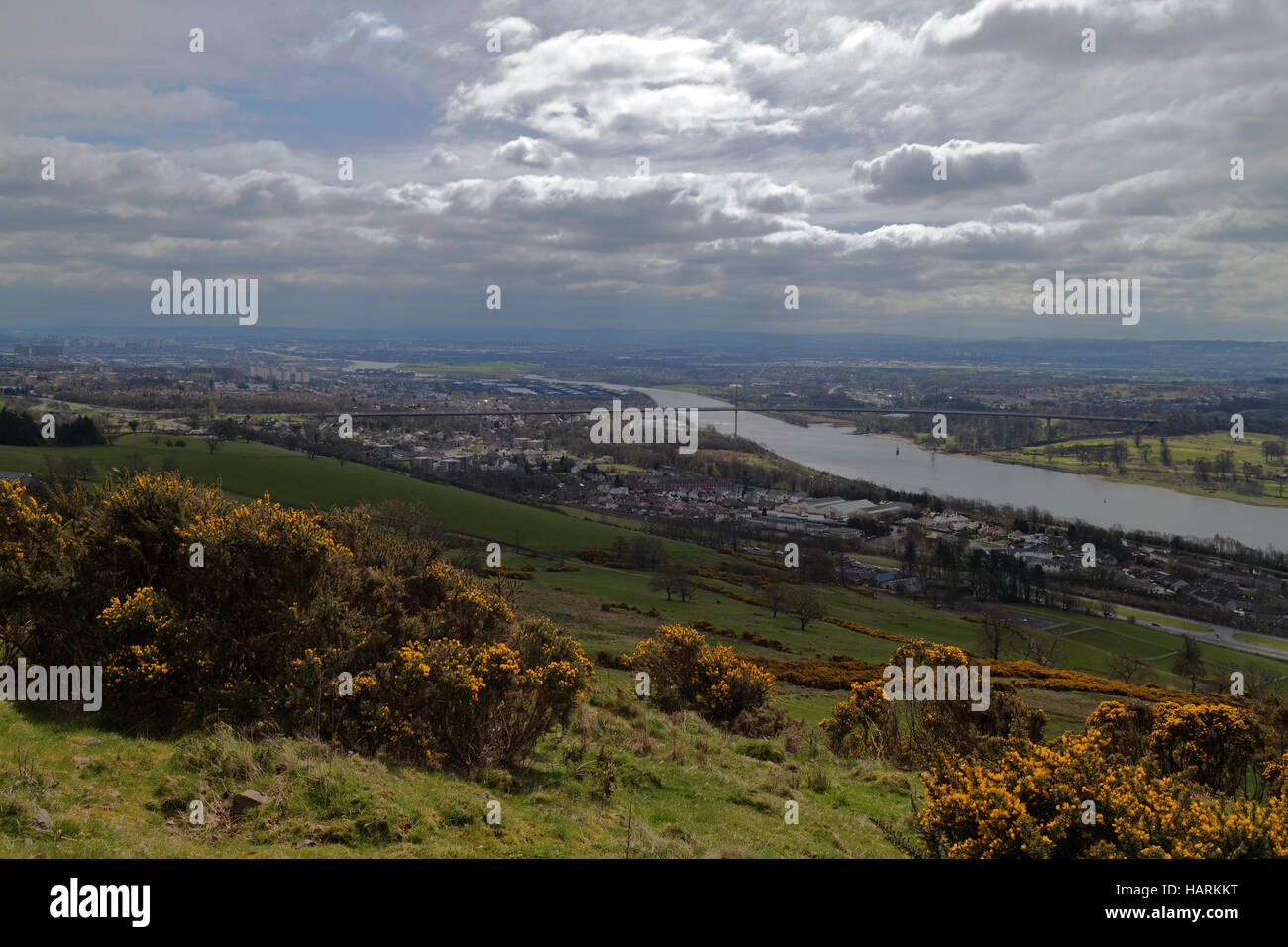 À partir de l'kilpatrick hills avant Erskine Bridge et le Clyde à la rivière jusqu'au centre-ville de Glasgow center Banque D'Images