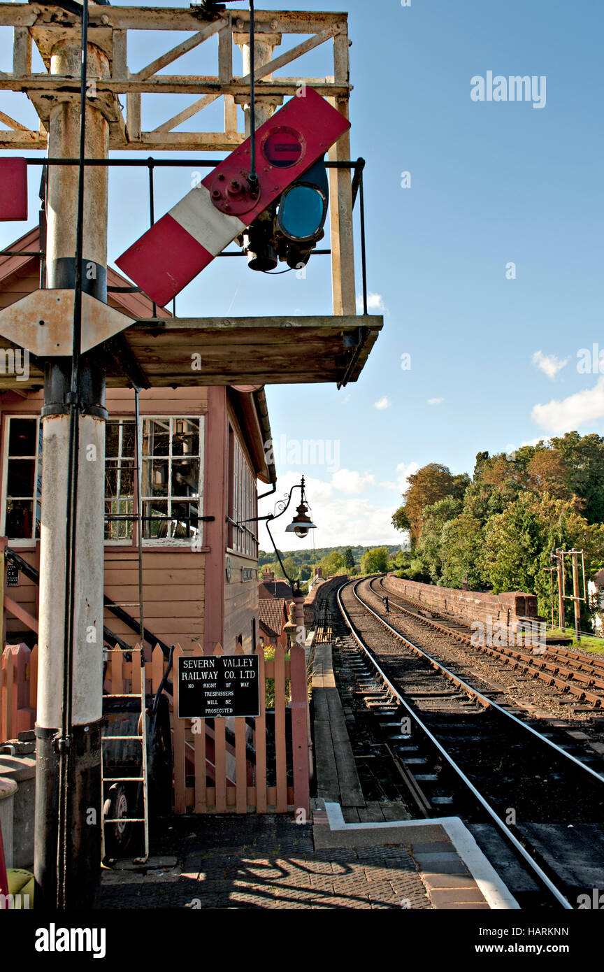 Les signaux de sémaphore à Bewdley Station sur la Severn Valley Railway, UK Banque D'Images
