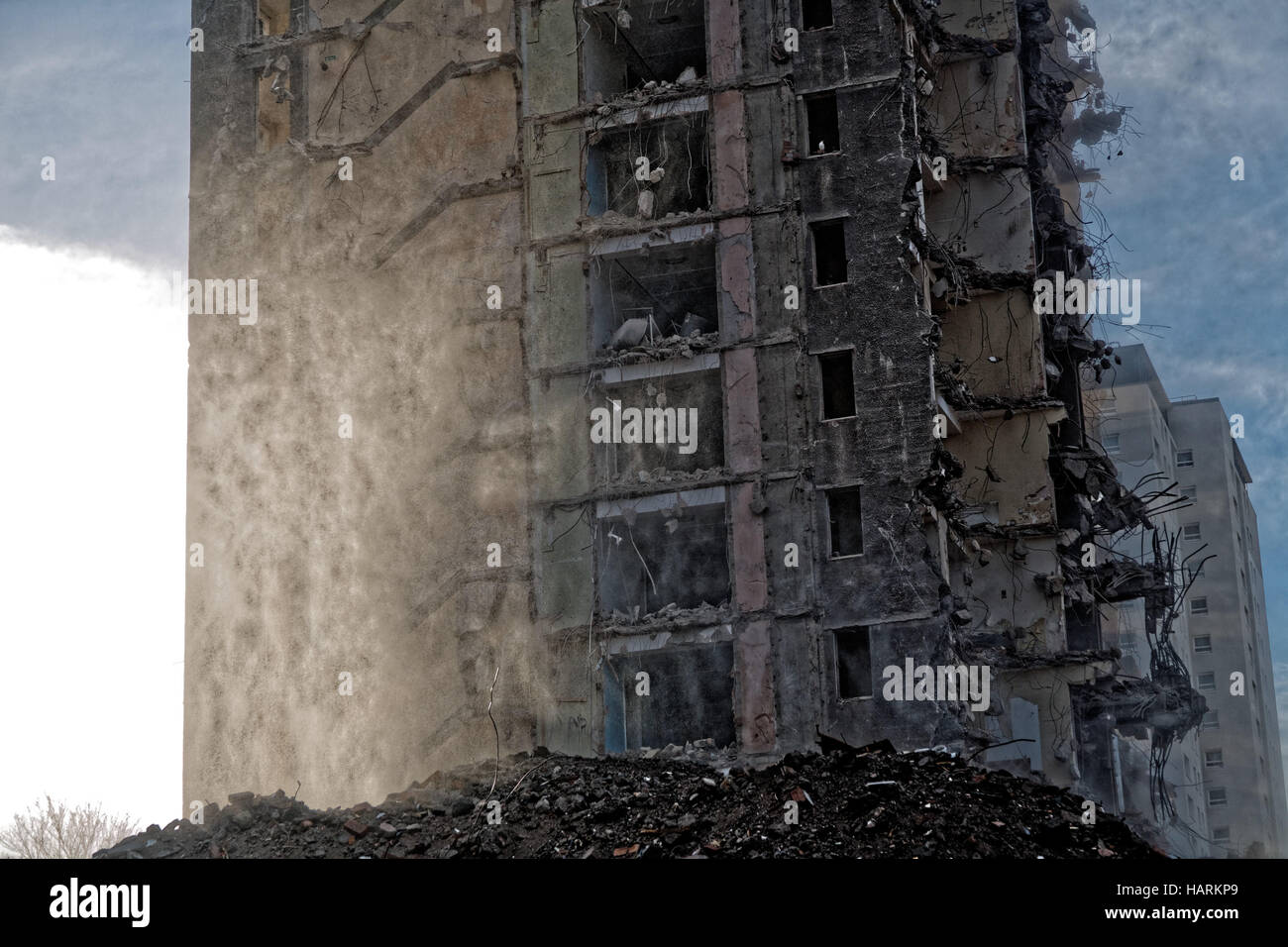 Démolition de la tour de Glasgow haut de blocs appartements ou de gratte-ciel Banque D'Images