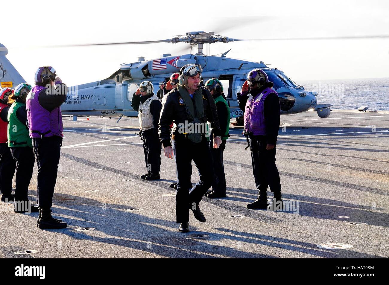 Le Premier Ministre Australien Tony Abbott arrive à bord de l'USN Blue Ridge-class USS Blue Ridge pour une visite au cours de l'exercice Talisman 3 juillet 2015 Sabre à Sydney, Australie. Banque D'Images