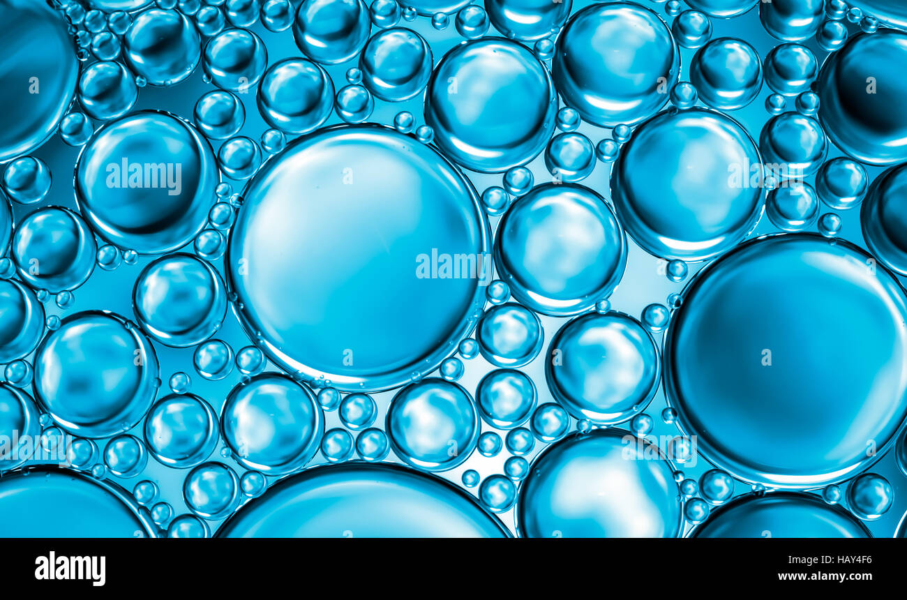 Bulles d'eau Résumé Contexte d'allumage des feux, l'art de bulles d'eau sur la surface de l'eau