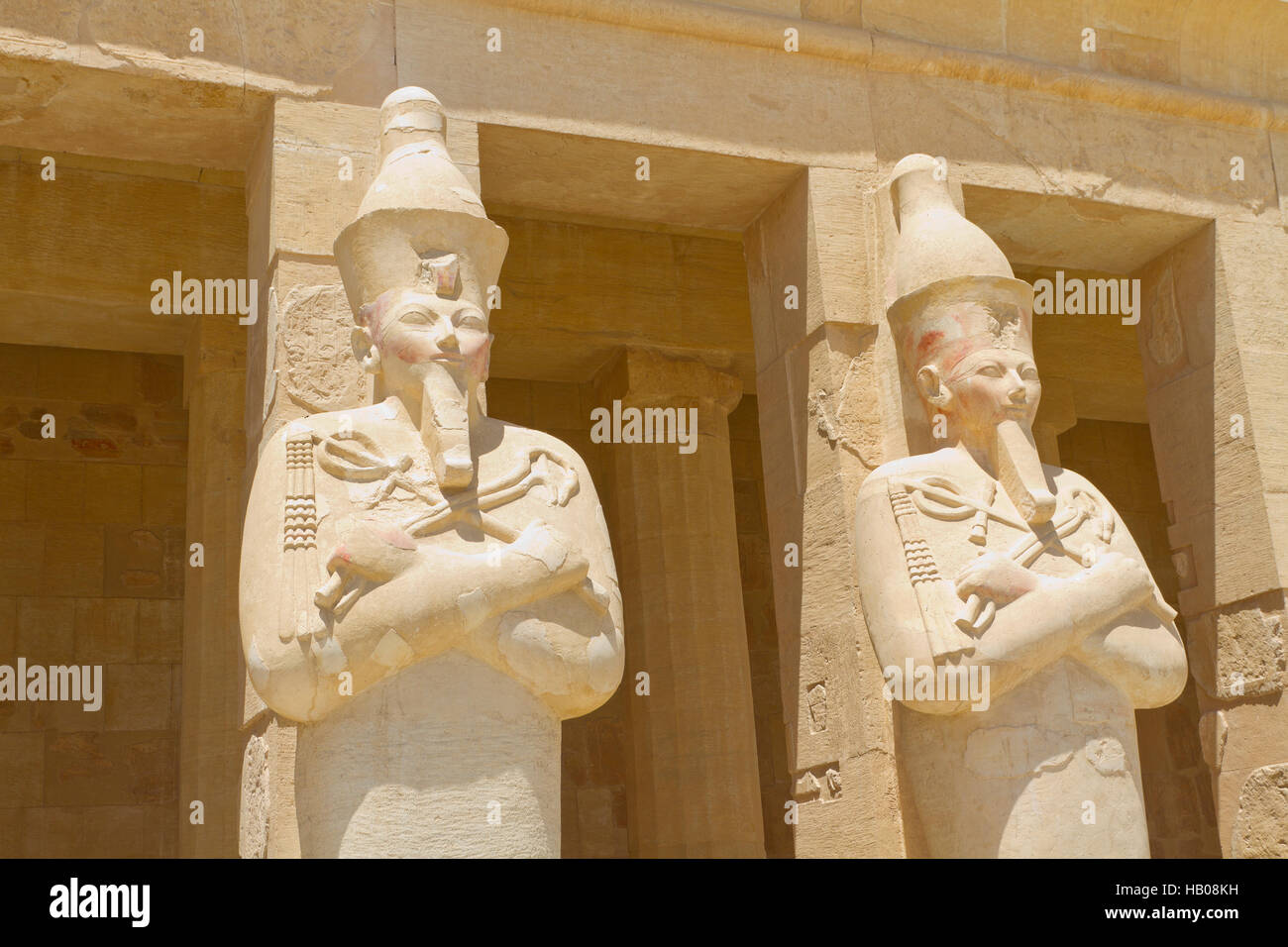 Hatshepsout est un pharaon de la dynastie qui a été l'un des quelques dirigeants de sexe féminin dans l'Egypte ancienne. Son règne est le plus long de toutes les femmes phara Banque D'Images