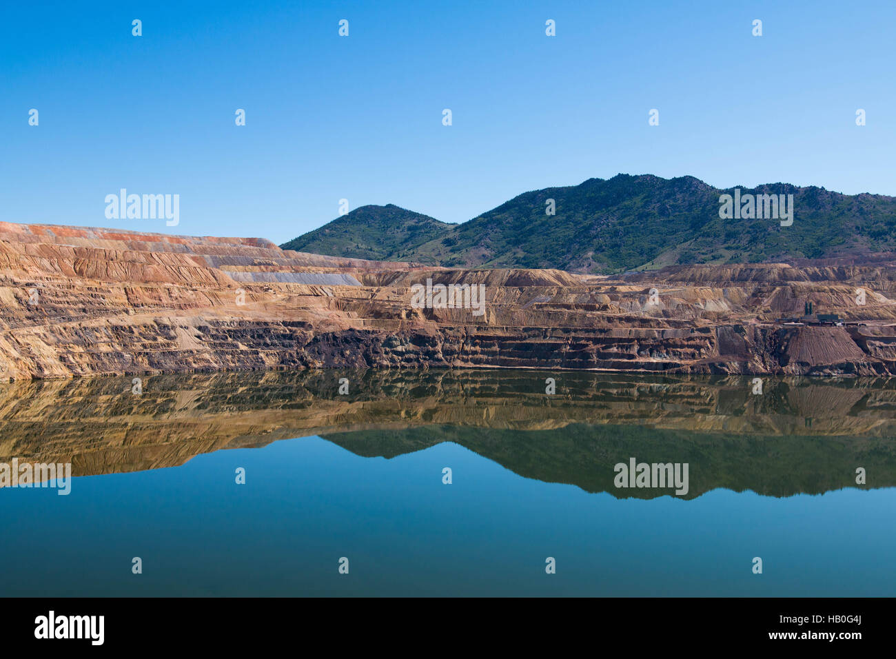 Le Berkeley Pit est une ancienne mine de cuivre à ciel ouvert situé à Butte, Montana, United States. Banque D'Images