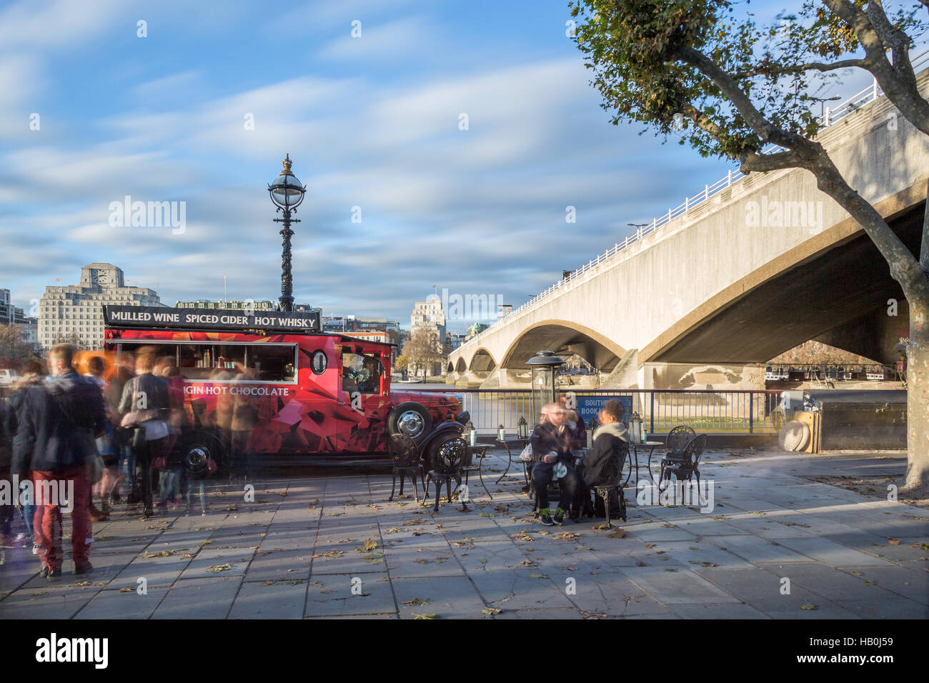 L'alimentation de rue van de boissons, Waterloo Bridge, London, UK Banque D'Images