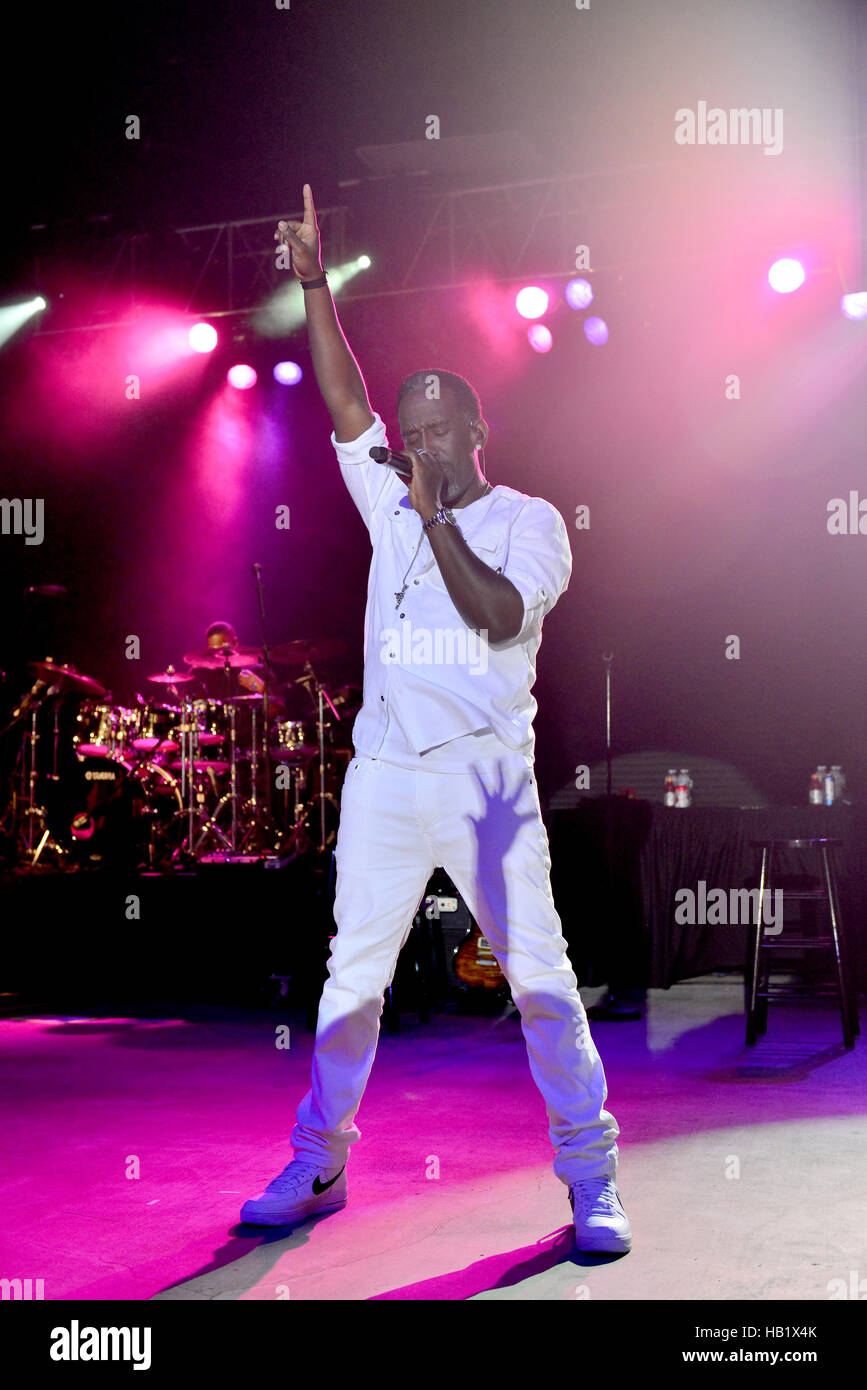 Pompano Beach, FL, USA. 09Th Dec 2016. Shawn Stockman de Boyz II Men effectue sur scène à Pompano Beach Amphitheatre le 2 décembre 2016 à Pompano Beach, en Floride. © Mpi10/media/Alamy Punch Live News Banque D'Images