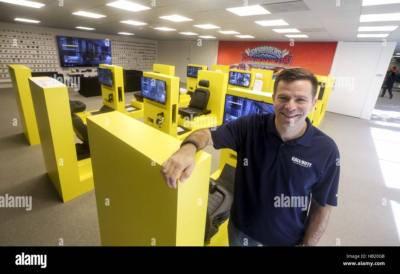 Los Angeles, Californie, USA. 1er novembre 2016. Dan Goldenberg, directeur exécutif de la dotation et de la Marine Le capitaine de réserve. © Ringo Chiu/ZUMA/Alamy Fil Live News Banque D'Images