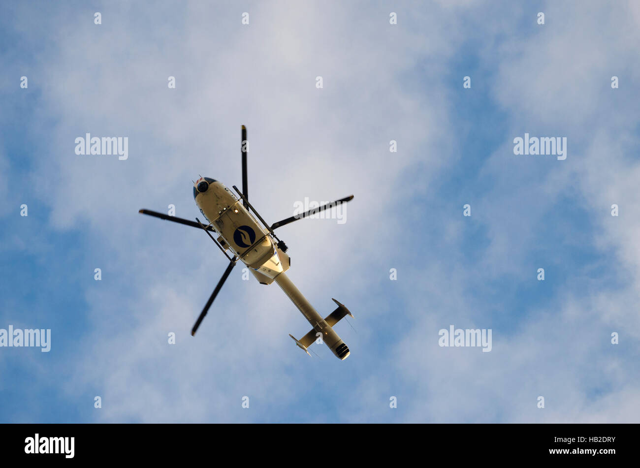 Hélicoptère de police dans le ciel de Bruxelles au cours de la démonstration Banque D'Images