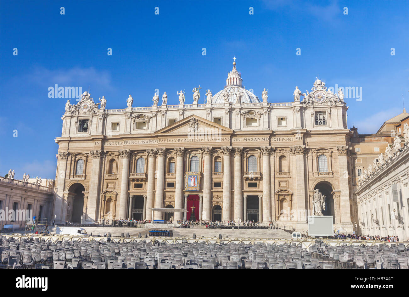 Vue sur la place de la cité du Vatican avec basilique Banque D'Images