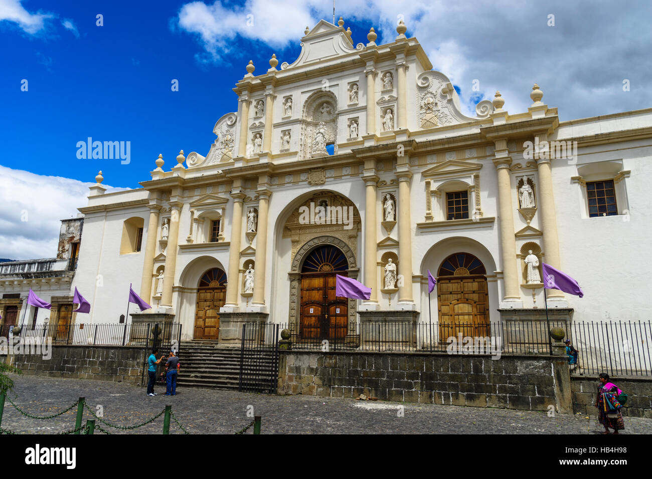 La Cathédrale d'Antigua Guatemala entrée dans la paroisse de San José. En partie reconstruite après avoir été détruite par le séisme de 1773 Banque D'Images