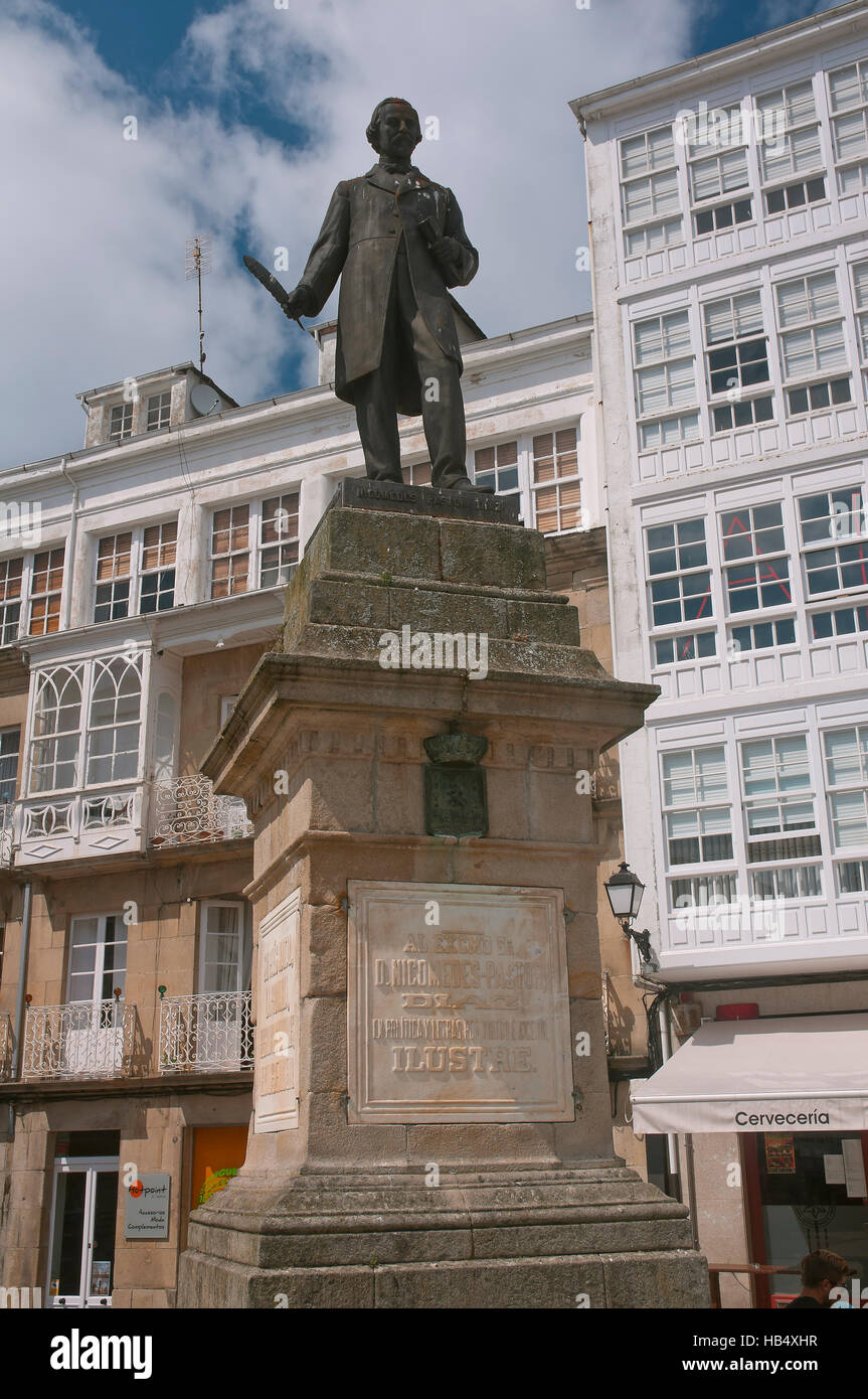 Statue de Nicomedes Pastor Diaz sur la place principale, Viveiro, Lugo province, région de la Galice, Espagne, Europe Banque D'Images