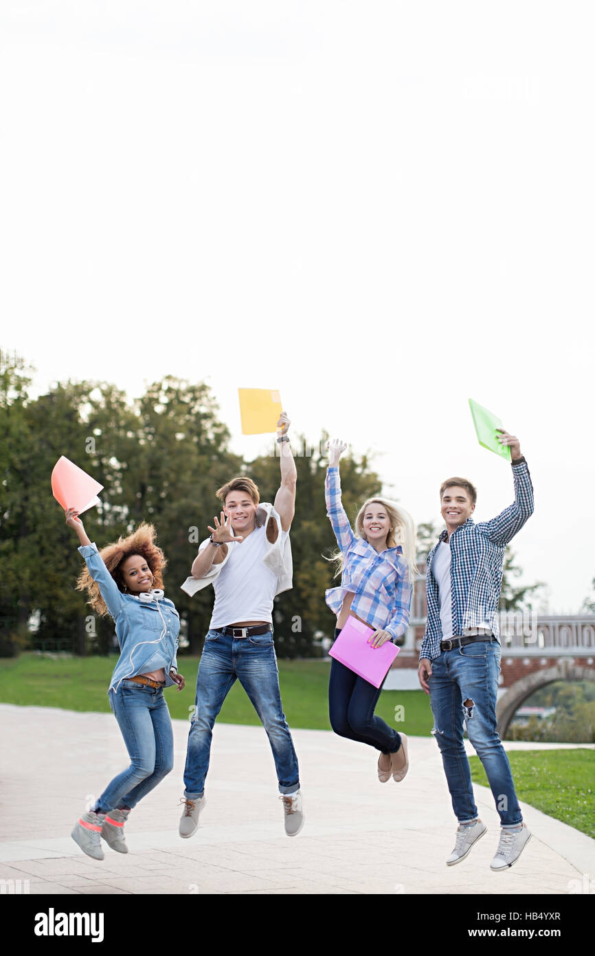 Smiling students Banque D'Images