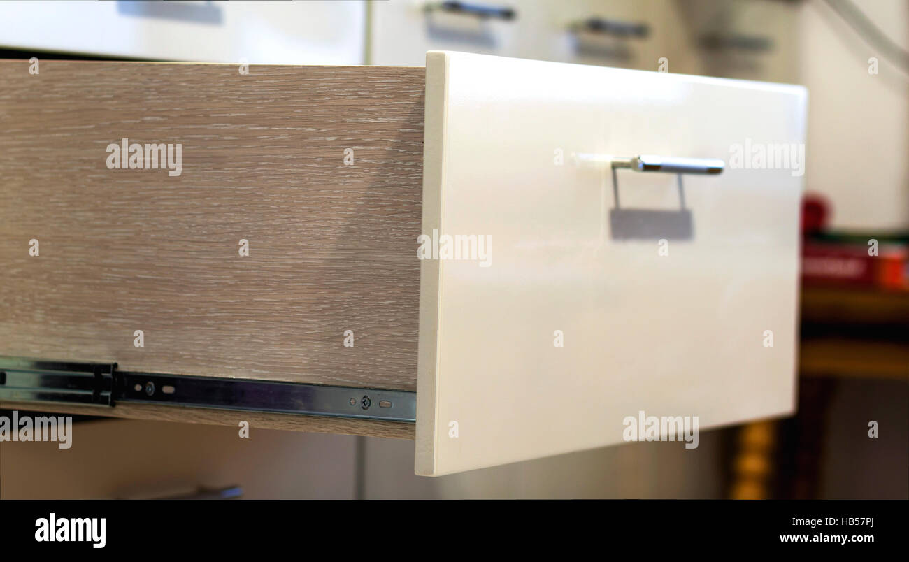 Un détail Gros plan d'un tiroir de cuisine élégant stratifié Banque D'Images