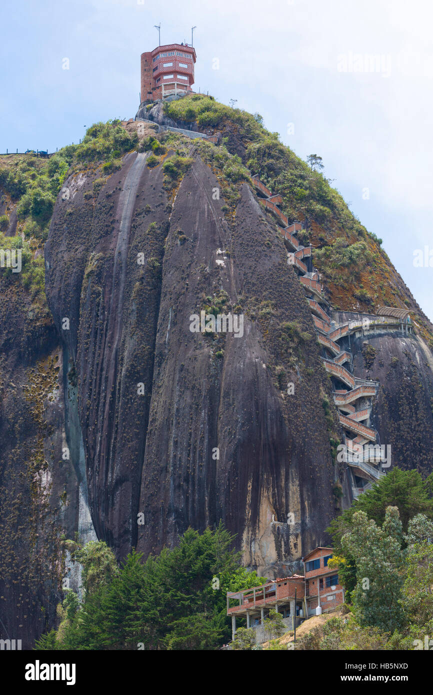 Piedra el Penol à Guatape en Antioquia, Colombie Banque D'Images