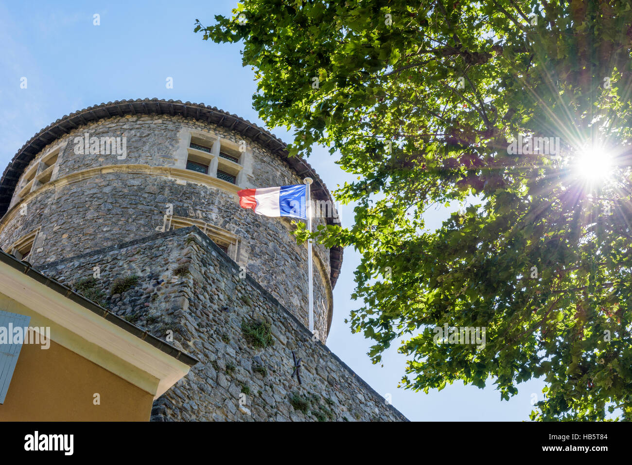 À la recherche jusqu'au Château de Tournon, Tournon-sur-Rhône, Ardèche, Auvergne-Rhône-Alpes, France Banque D'Images