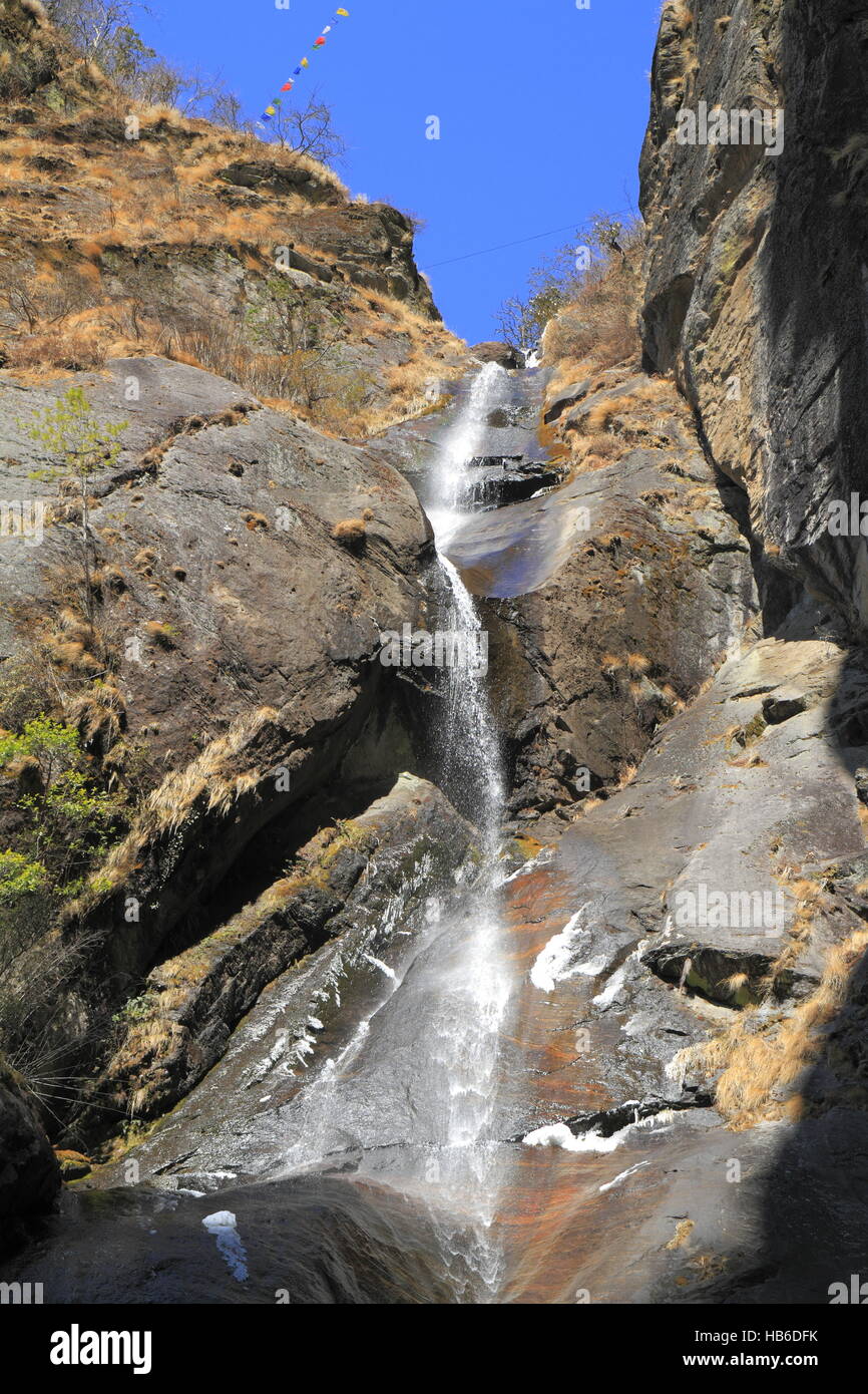 En cascade valley du Bhoutan Banque D'Images