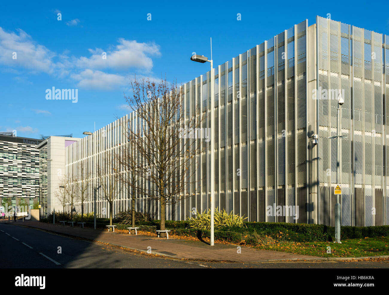 Parking à étages à la Manchester Metropolitan University Campus, Archway Champs Birley, Manchester, Royaume-Uni. Banque D'Images