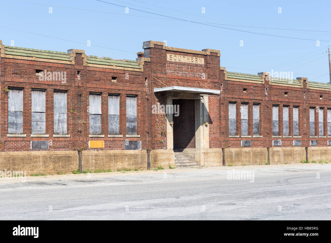 Un dépôt de fret ferroviaire sud abandonnés de Mobile, Alabama. Banque D'Images