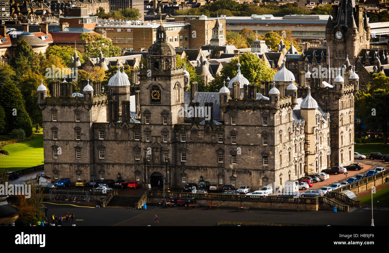 L'École de Heriot, Édimbourg, Écosse. L'une des inspirations — free download