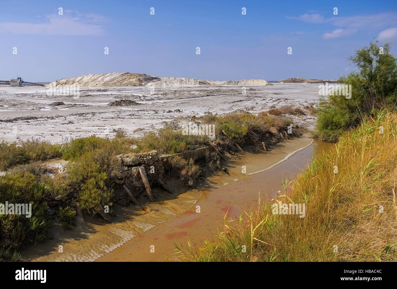 Camargue - Saline salines en Camargue, dans le sud de la France Banque D'Images