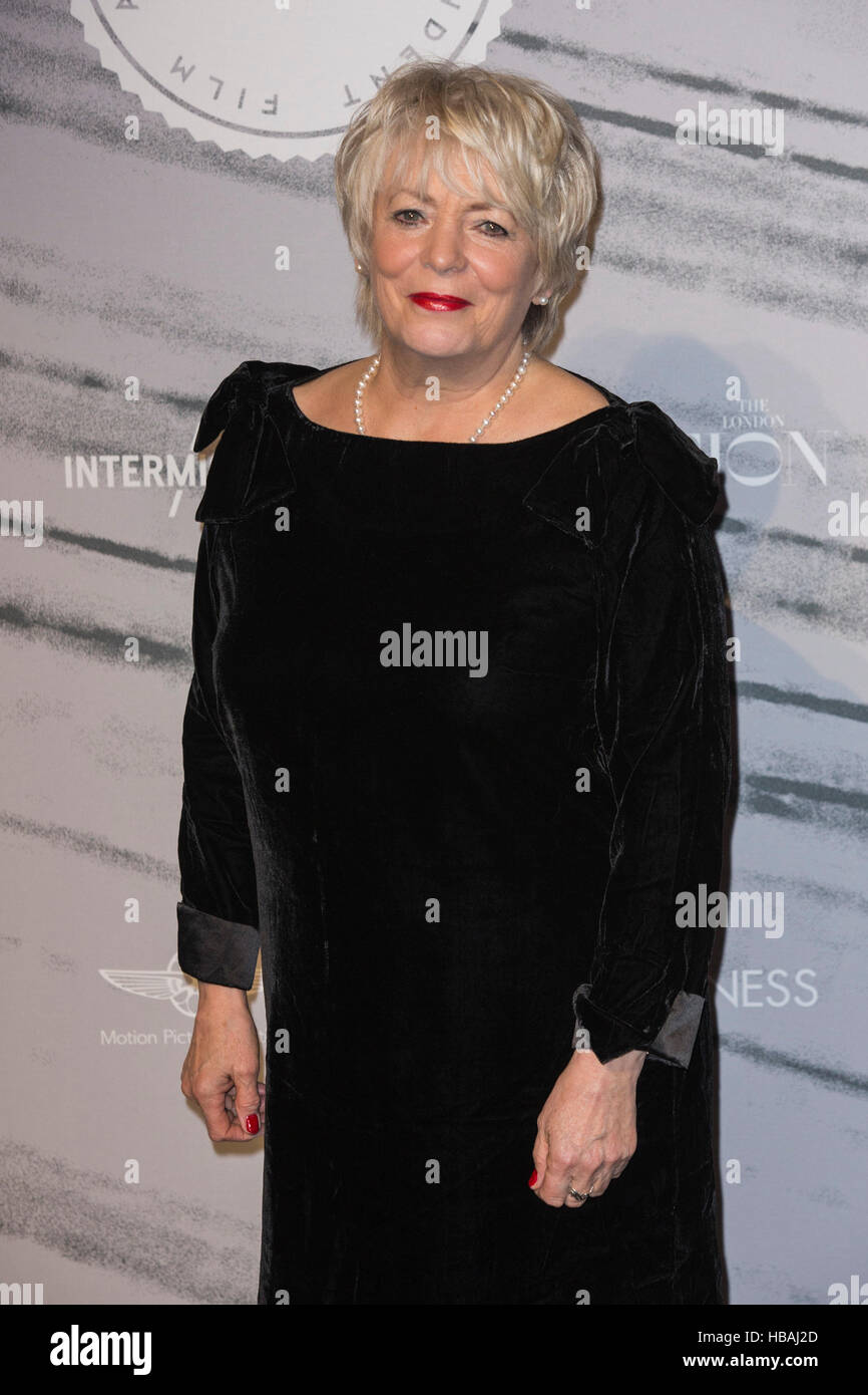 Londres, Royaume-Uni. 4 décembre 2016. L'actrice Alison Steadman. Tapis rouge pour les arrivées 2016 British Independent Film Awards au Old Billingsgate. Banque D'Images