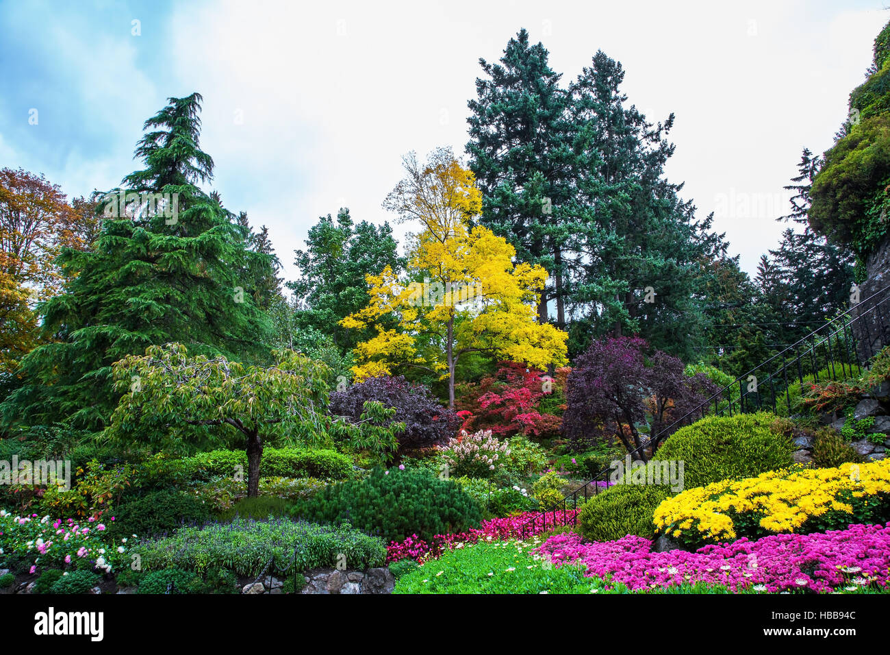 Parc-jardin paysager pittoresque Banque D'Images