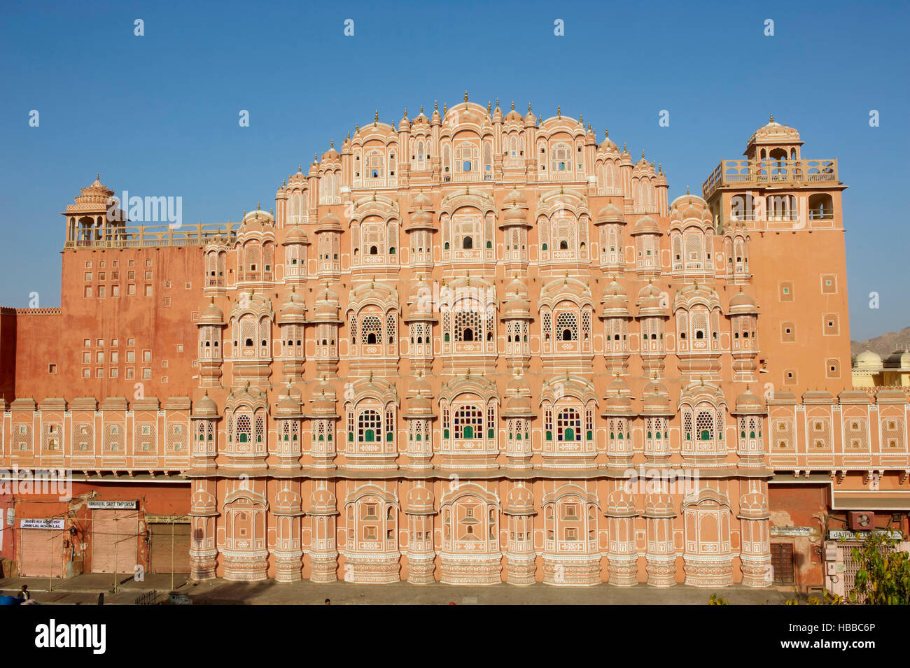 Inde, Rajasthan, Jaipur la ville rose, le palais des vents (Hawa Mahal). // L'Inde, Rajasthan, Jaipur la ville rose, le palais des vents (Hawa Mahal). Banque D'Images