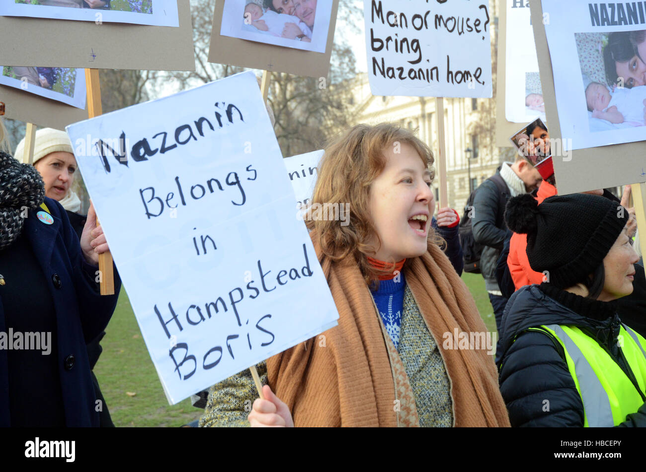 Londres, Royaume-Uni, 5 décembre 2015. Mars à Zaghari-Ratcliffe Nazanin libre qui a été arrêté à son arrivée à l'aéroport de Khomeini, en avril de cette année. Nazanin était en vacances, faire une visite de routine avec sa fille Gabriella pour visiter ses parents à Téhéran.maintenant face à une peine d'emprisonnement de cinq ans, à la suite des accusations portées par la cour anIranian, son bien-être est maintenant sous menace. Credit : JOHNNY ARMSTEAD/Alamy Live News Banque D'Images