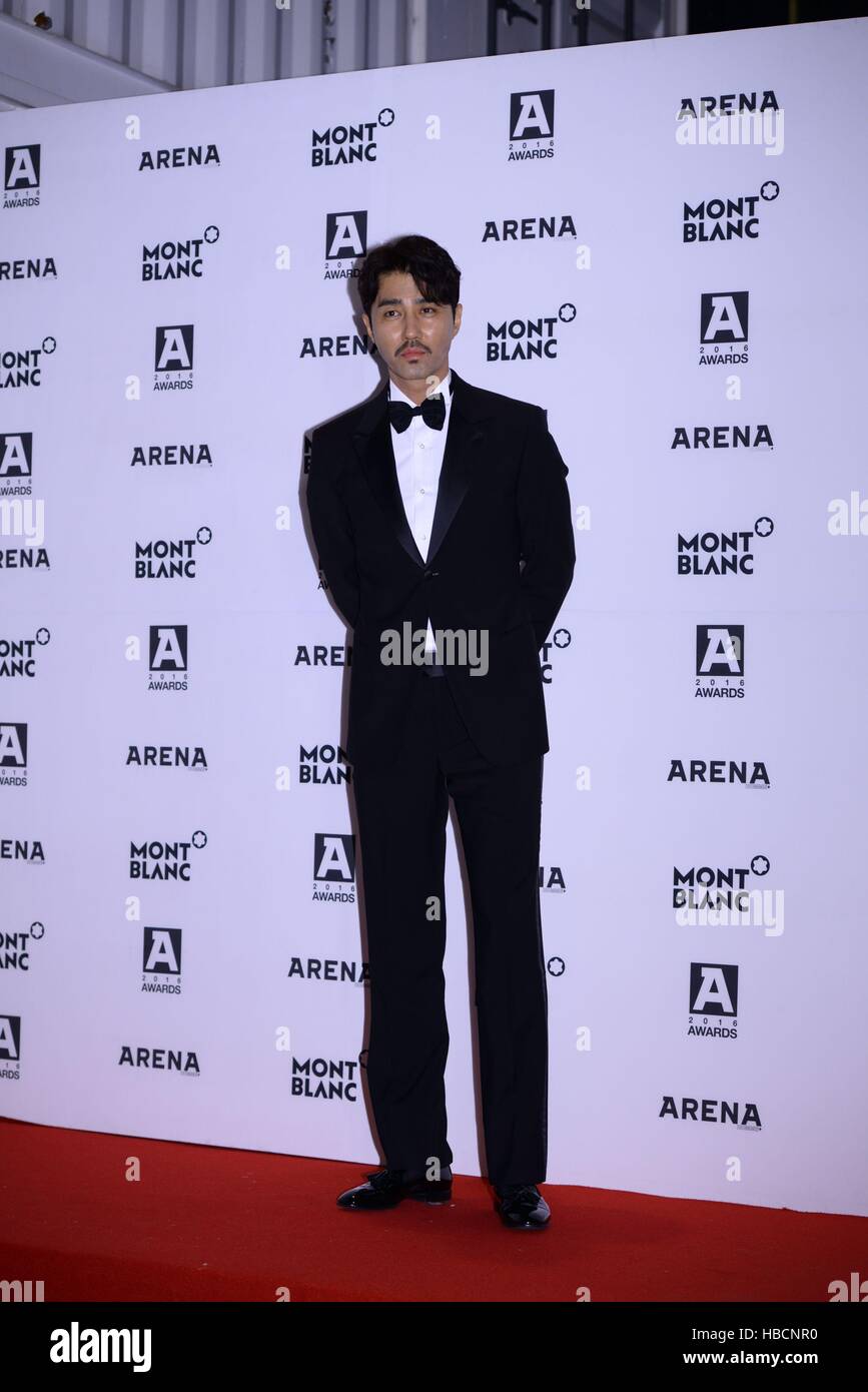 Séoul, Corée. Le 06 Dec 2016. Cha Seung Won et Kang-joon Seo assister à un 2016-Awards à Séoul, Corée, le 06 décembre 2016.(La Chine et la Corée, de l'homme) © TopPhoto/Alamy Live News Banque D'Images