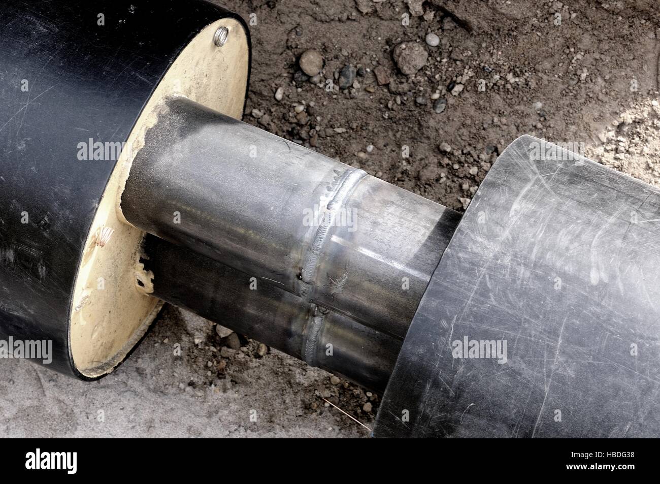 Tuyaux de chauffage urbain soudé Banque D'Images