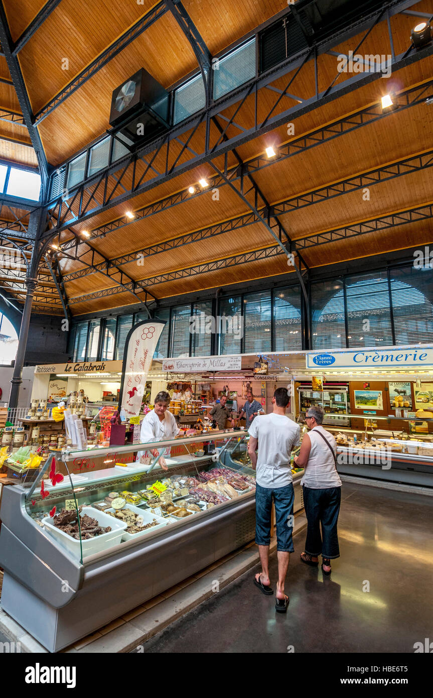 Marché couvert typique d'Albi, Tarn, France, Europe Photo Stock - Alamy
