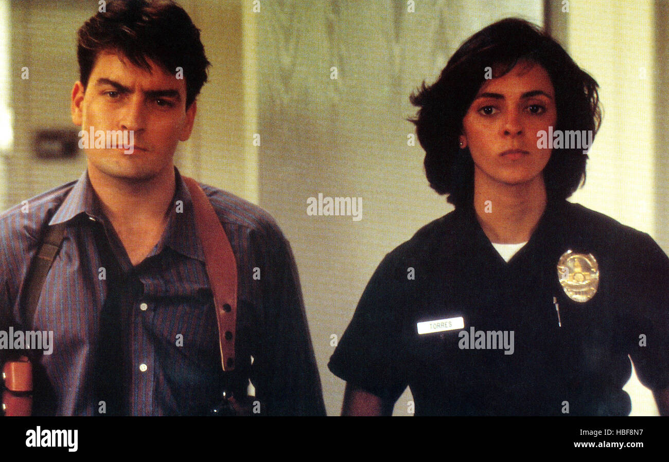 La Rookie, à partir de la gauche : Charlie Sheen Roberta Vasquez, 1990, ©  Warner Brothers/avec la permission d'Everett Collection Photo Stock - Alamy