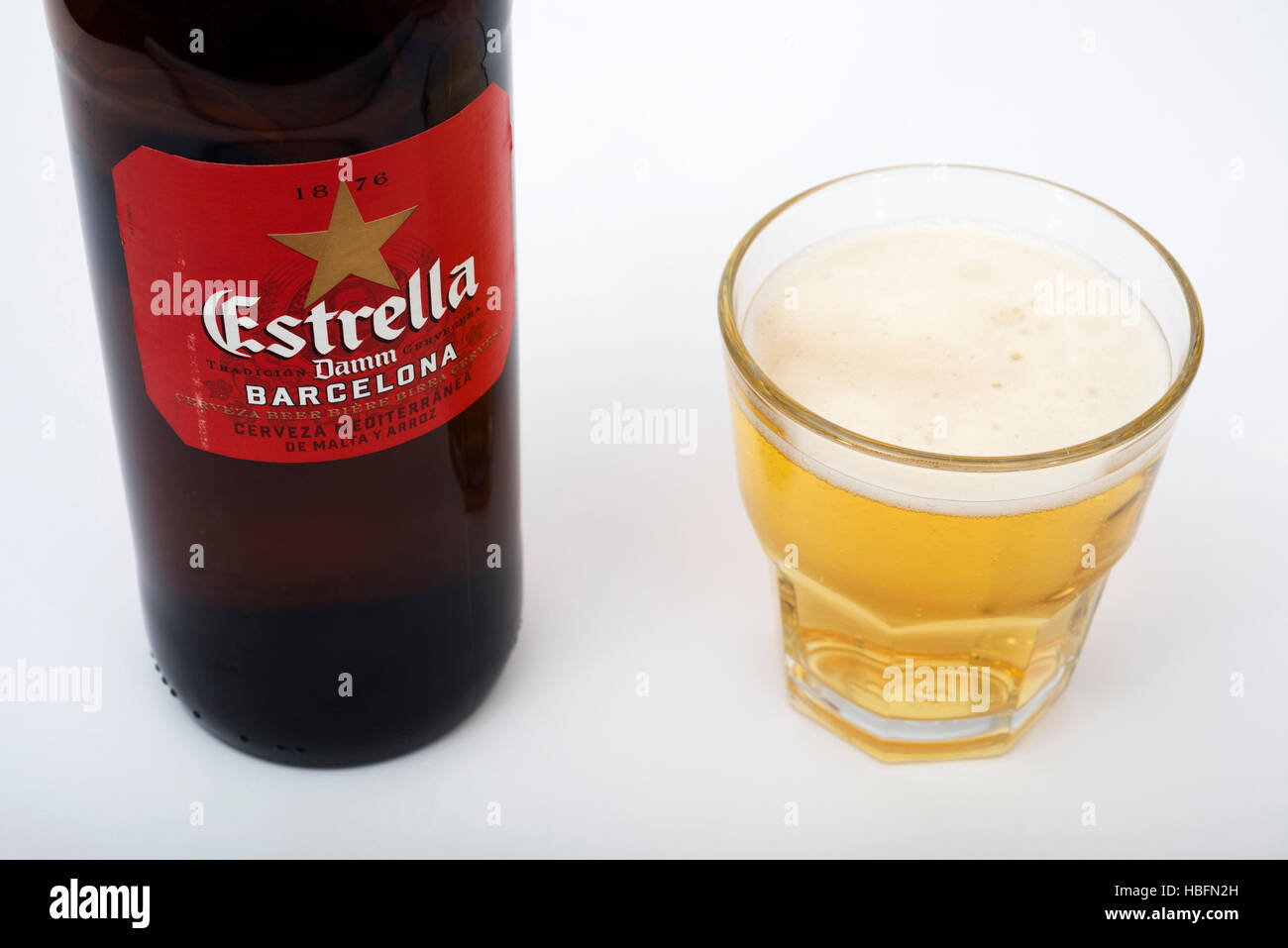 Bière de Estrella Banque D'Images