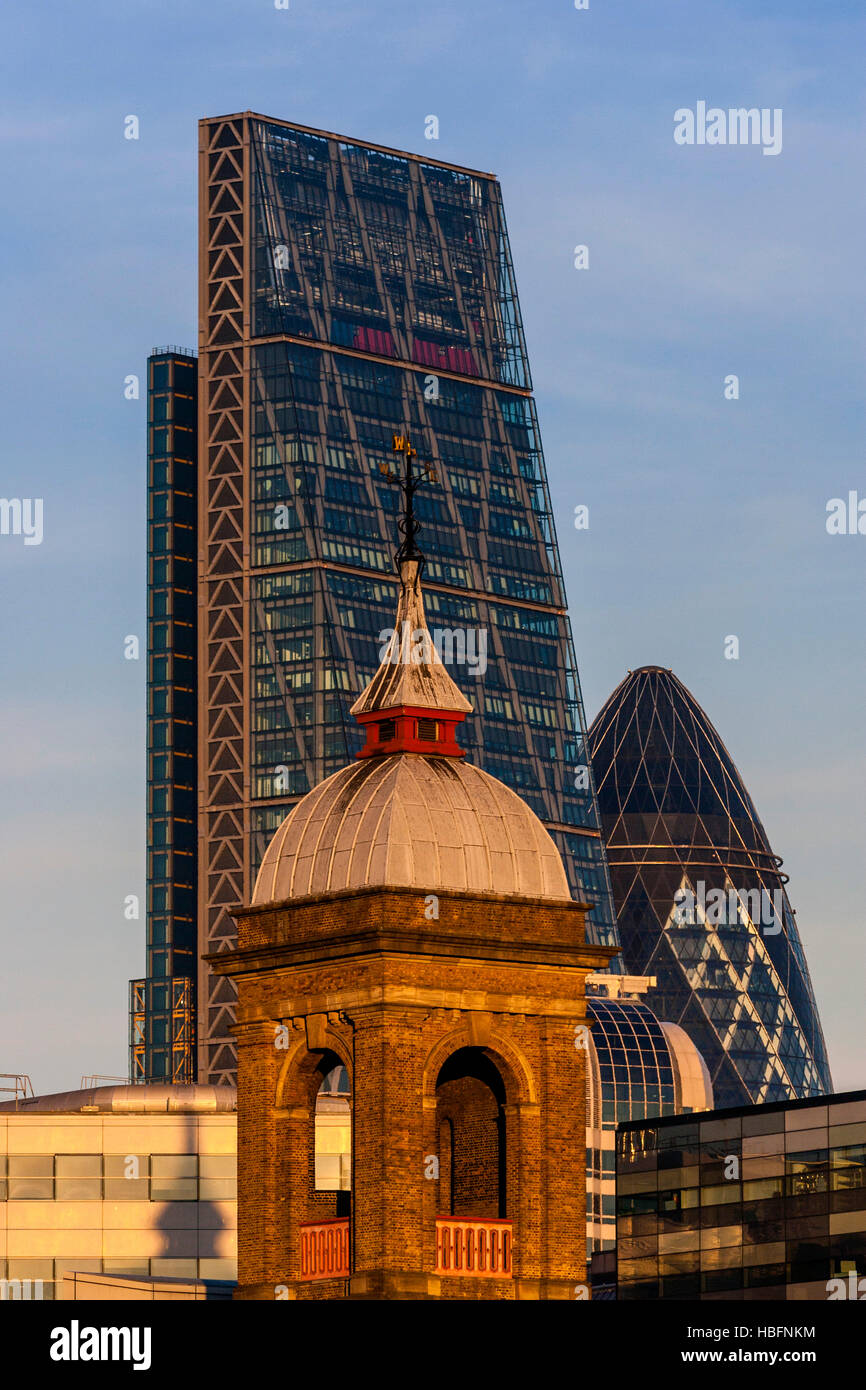 Gratte-ciel dans la ville de Londres, Londres, Angleterre Banque D'Images