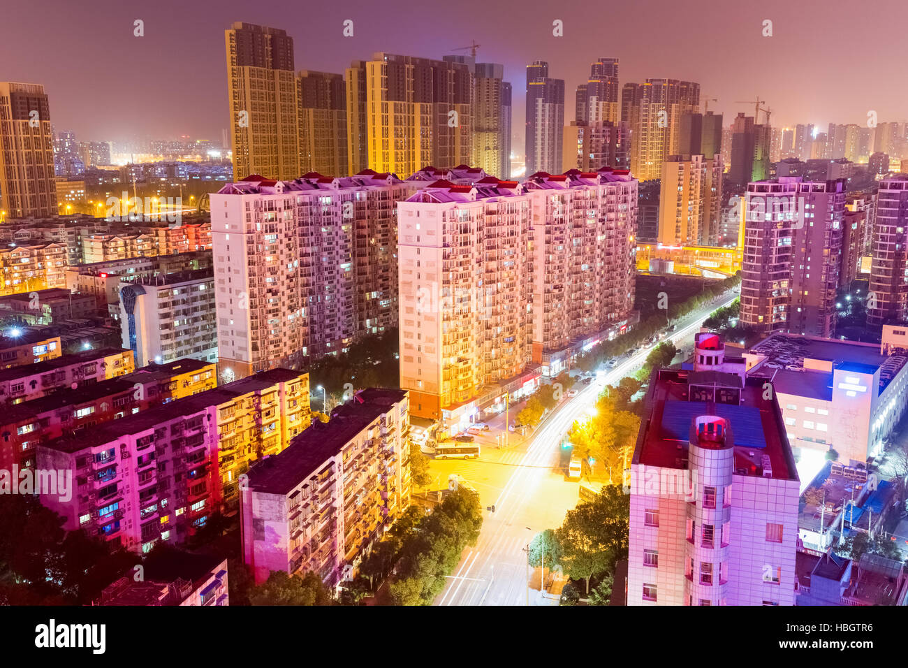 Quartier résidentiel de nuit à Wuhan Banque D'Images