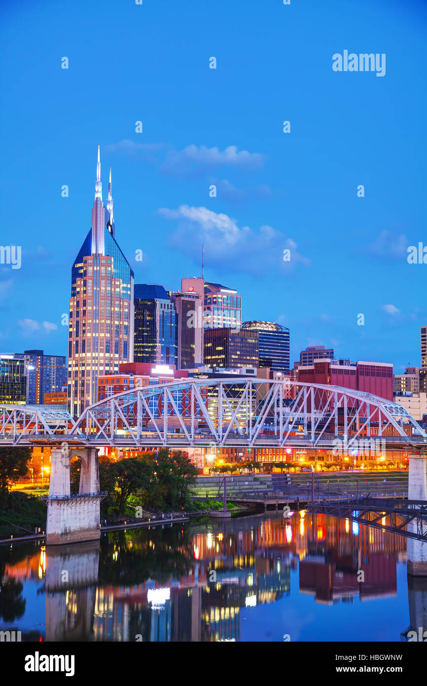 Le centre de Nashville cityscape at night Banque D'Images