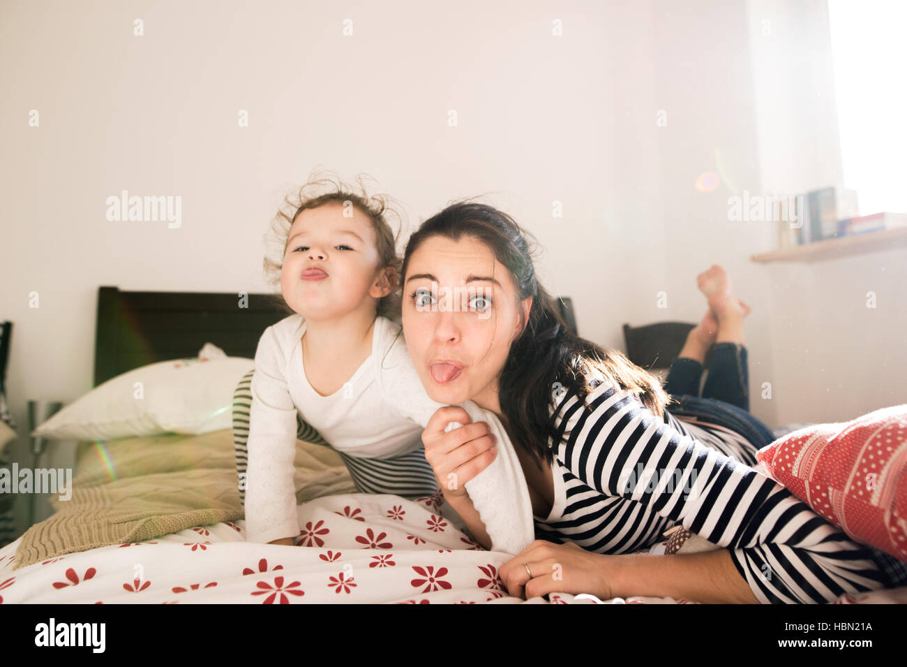 Belle mère langue Banque de photographies et d’images à haute résolution Alamy