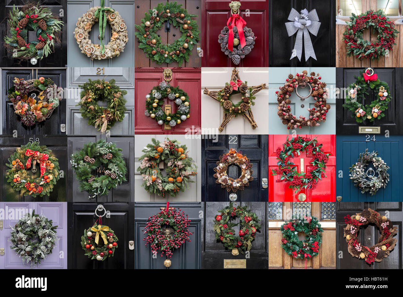 Couronne porte de Noël collage. Couronnes de Noël sont accrochées sur les portes colorées des maisons dans le Royal Borough de Kensington et Chelsea, London, UK. Banque D'Images