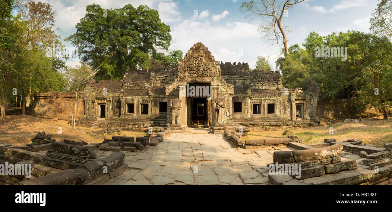 Preah Khan temple avec arbres, site du patrimoine de l'UNESCO au Cambodge. Banque D'Images