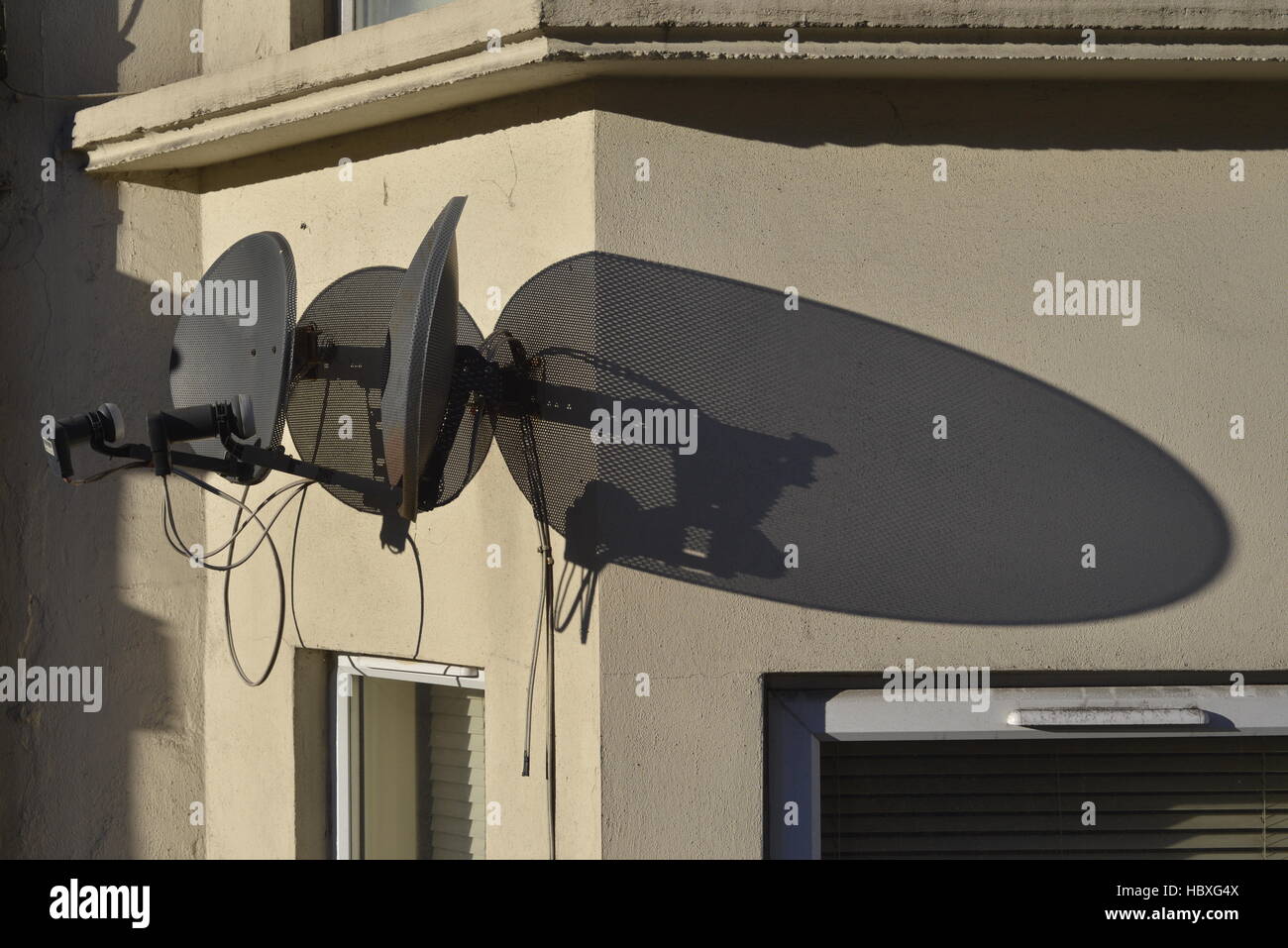 Accueil satellite dishes Banque D'Images