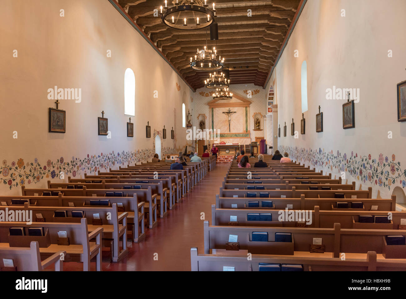 Intérieur de la Mission San Luis Obispo de Tolosa à San Luis Obispo, Californie, USA. Banque D'Images