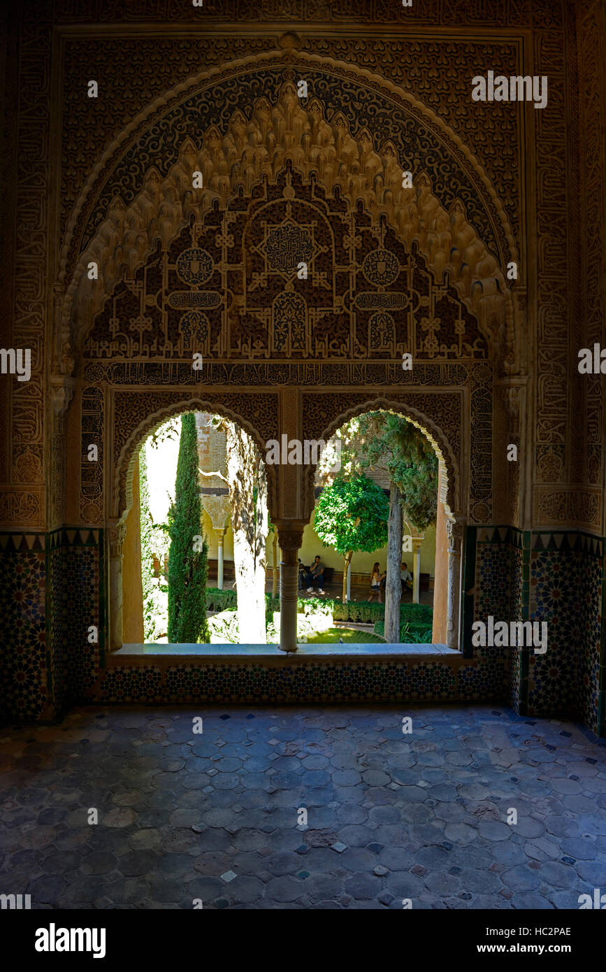 Le Daraxa Mirador du Aljimeces Lions hall Palace Palais Nasrides de l'Alhambra site du patrimoine mondial de l'Floral RM Banque D'Images