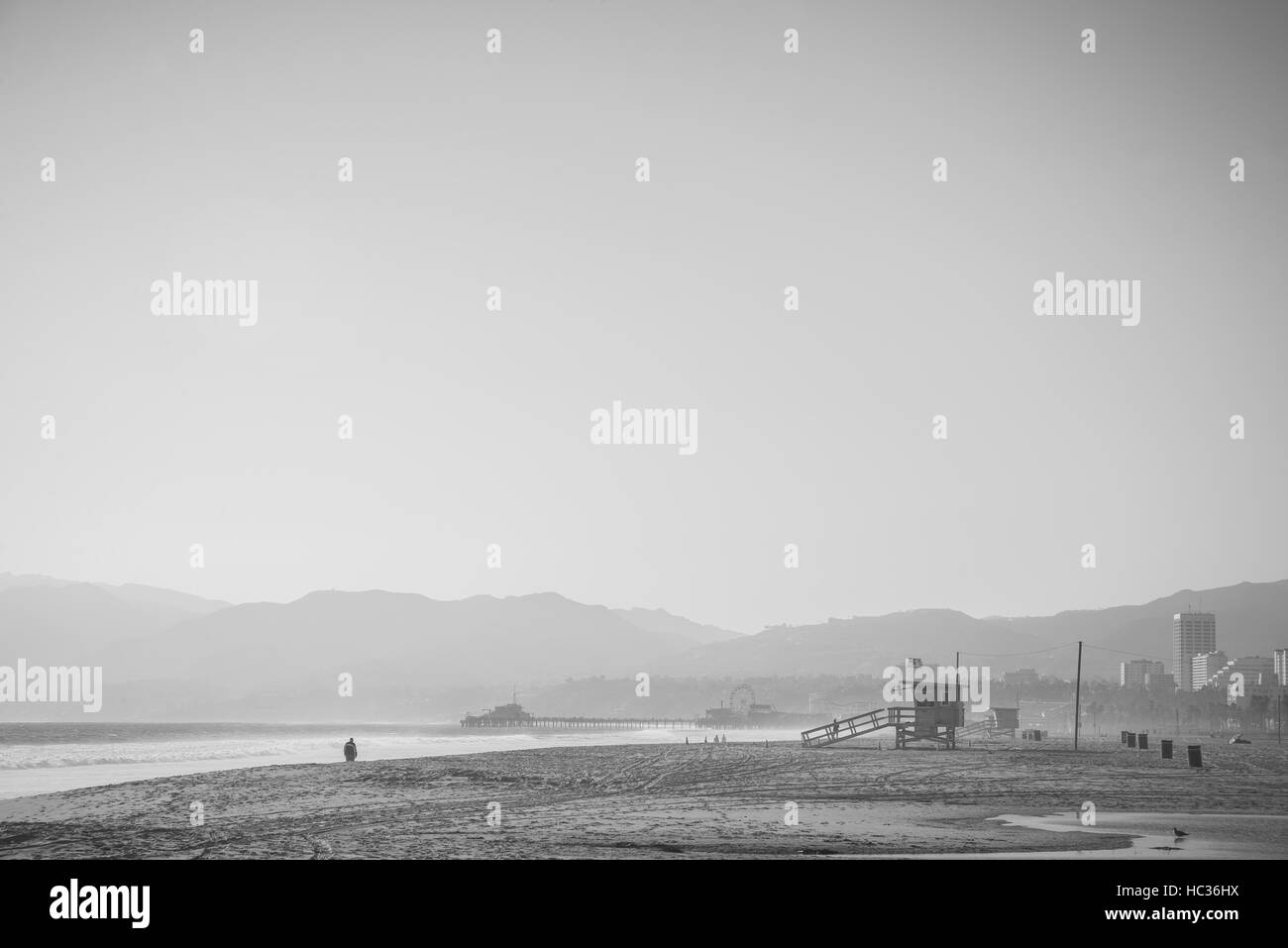 Un sentiment de moody Santa Monica beach tôt le matin. Banque D'Images